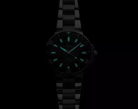 Oris Aquis Date 01 733 7789 4154-07 8 23 04PEB - Oris miesten rannekellot - 7612611035871 - 2